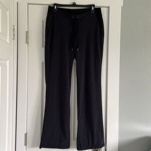 Athleta black active pants with liner inside women’s size 10